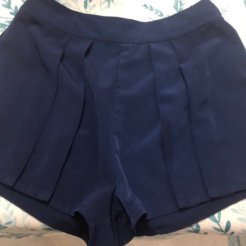 Cute Navy Blue high waisted shorts!